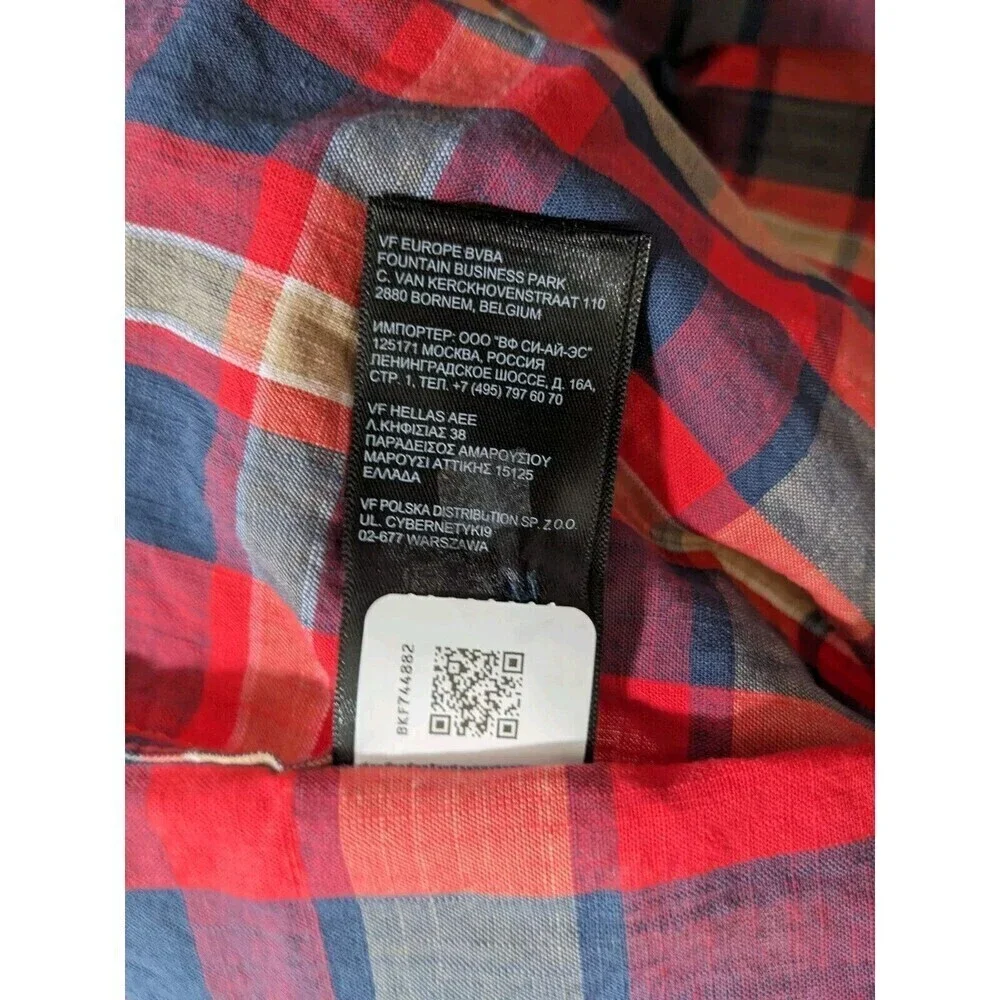 The North Face Red Plaid Button Down Shirt‎ Small